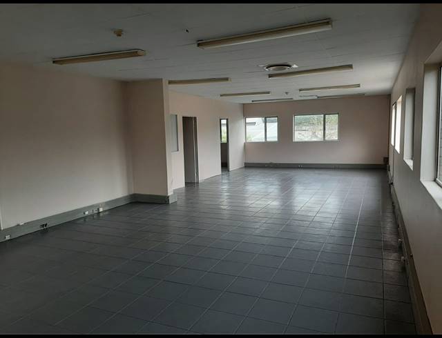 1,538M² FACTORY TO LET IN WESTMEAD